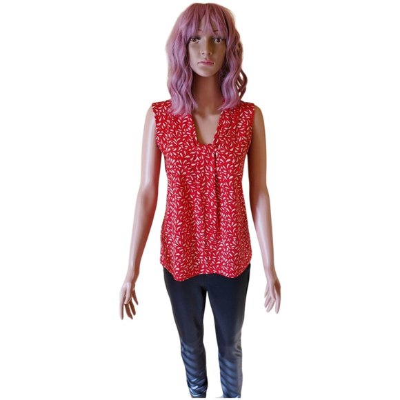 Dana Buchman Tops - Dana Buchman Sleeveless V-Neck Pullover Top